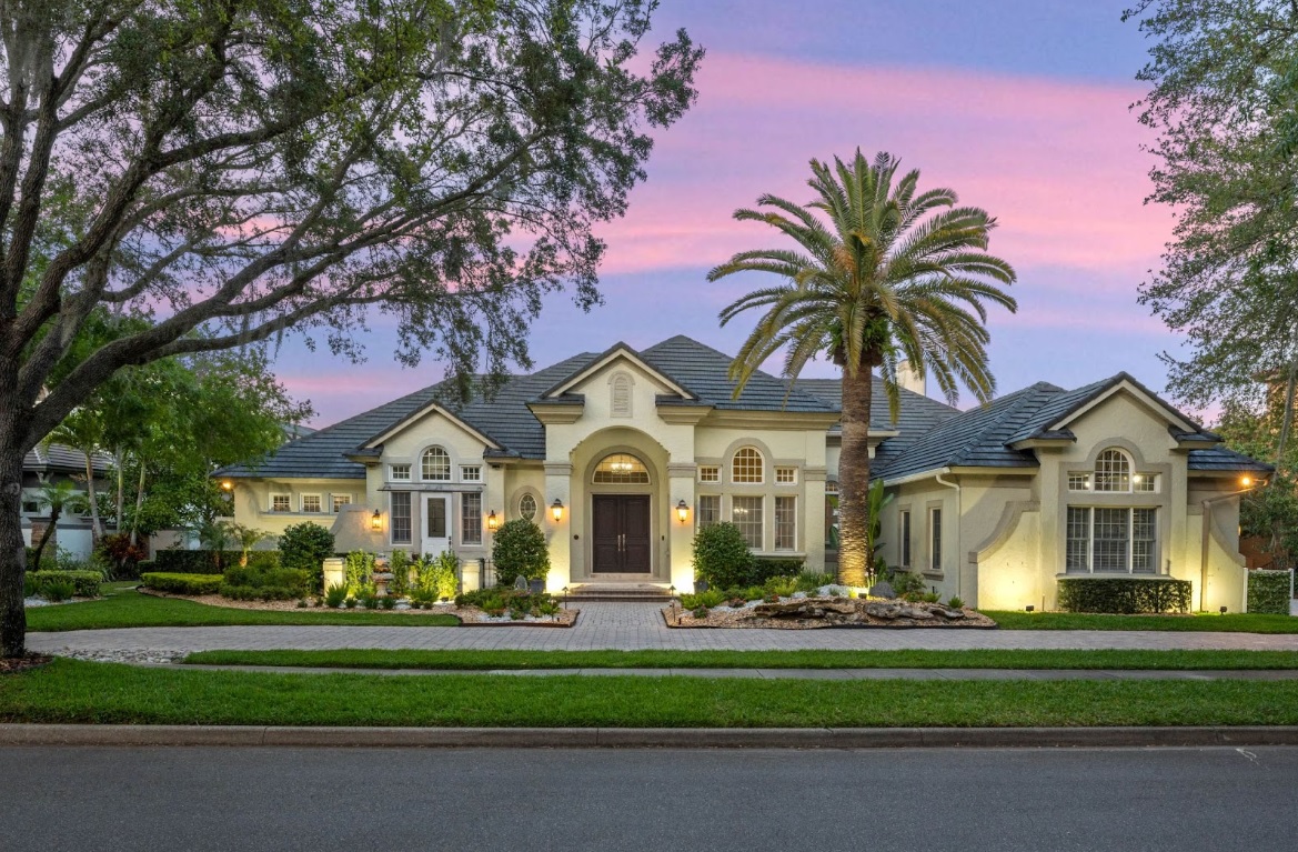 Explore Dr. Phillips, Orlando’s Premier Suburb | Luxury Lakefront Living Home